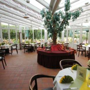 Фотографии гостиницы
Altes Landhaus