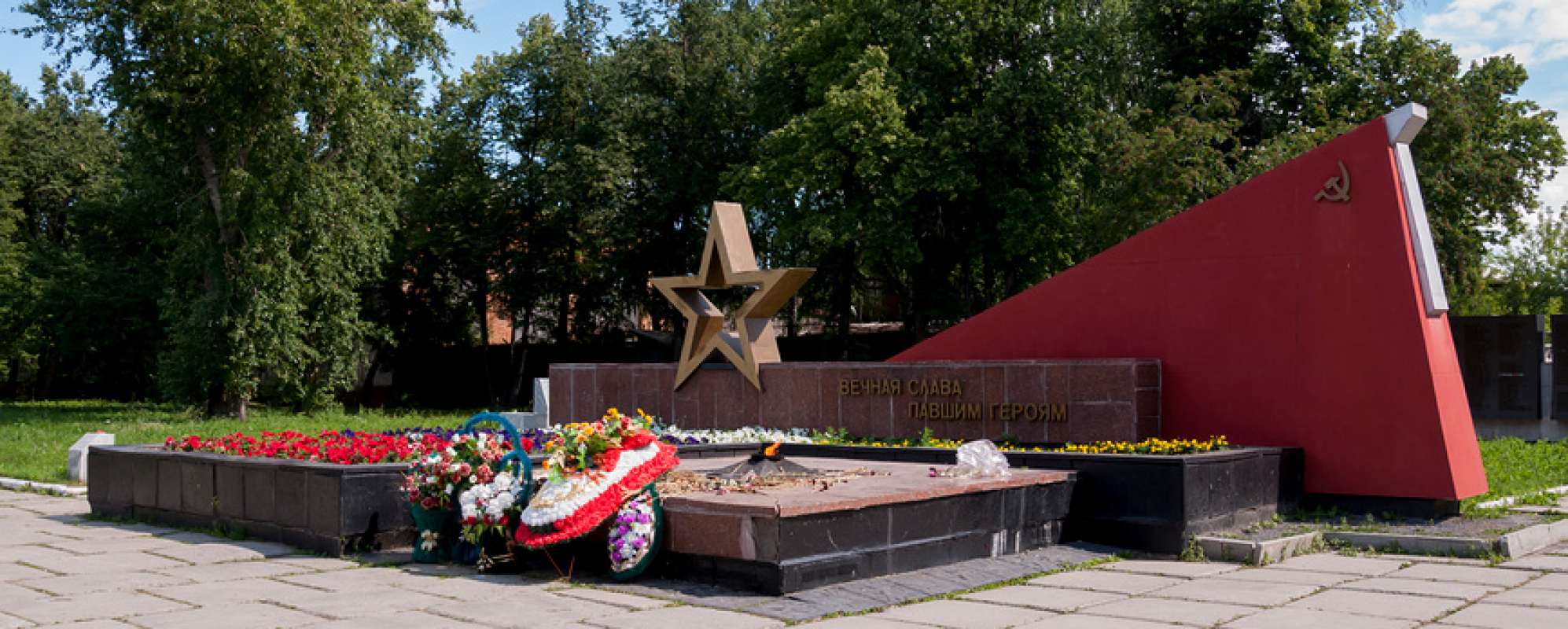 Фотографии достопримечательности Мемориал павшим в Гражданскую и Великую Отечественную войны