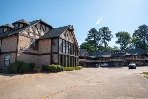 Фотография мотеля Victorian Inn & Suites