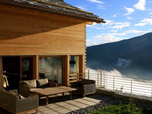 Фотография гостевого дома Chalet with Panoramic Mountain View in Les Collons