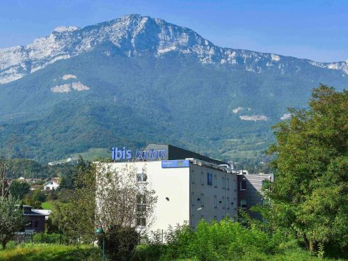 Фотография гостиницы Ibis Budget Grenoble Sud Seyssins