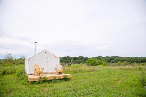 Фотографии базы отдыха 
            Tentrr Signature - Orchard Tent