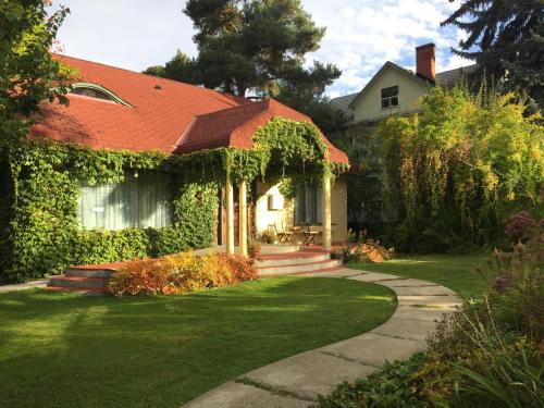 Фотография гостевого дома Mistiso's Place Vacation Rentals