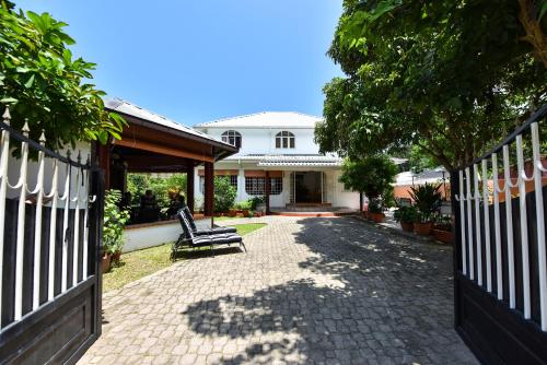Фотография мини отеля Jessies Guest House Seychelles