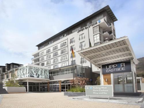 Фотография гостиницы DoubleTree by Hilton Cape Town Upper Eastside