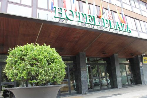 Фотография гостиницы Hotel Plaza