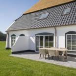 Фотография гостевого дома Gorgeous Farmhouse in Texel near Beach