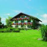 Фотография гостевого дома Gästehaus Bauer am Golfplatz