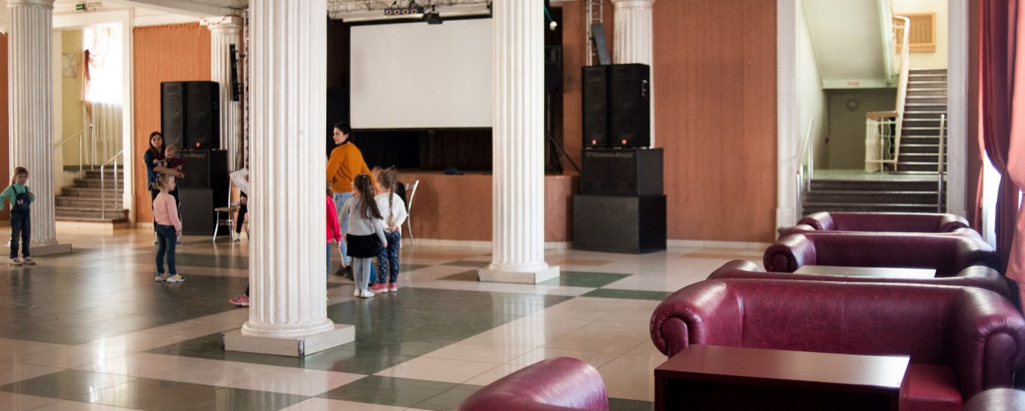 Фотографии фойе Фойе 1 этажа Молодежного клуба Русь