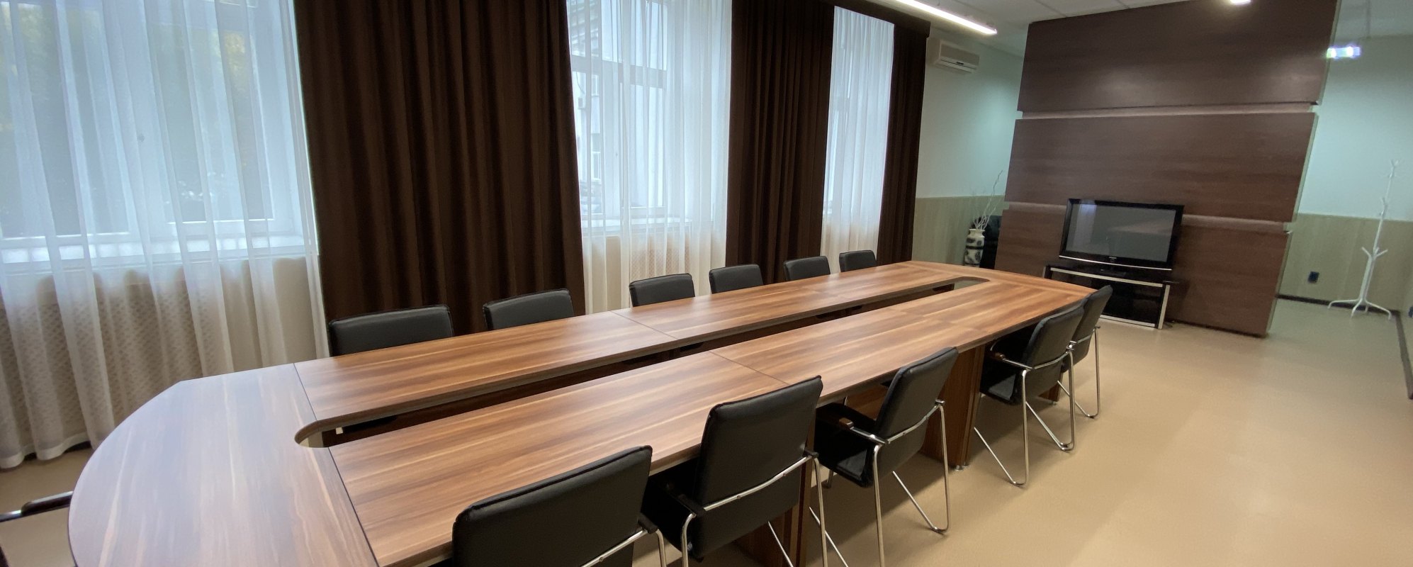 Фотографии конференц-зала Конференц-зал ДК железнодорожников