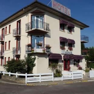 Фотографии гостиницы 
            "Contact Hôtel" Le Saint Rémy - Chalon Sud