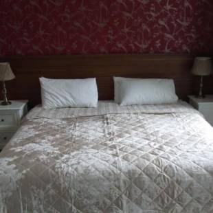 Фотографии гостевого дома
The Royal Hotel