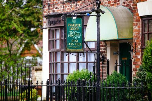 Фотография гостиницы Pymgate Lodge Airport Hotel