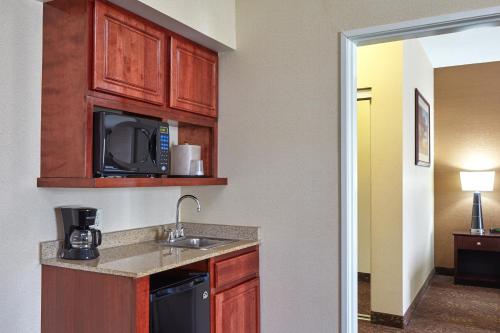 Фотография гостиницы Holiday Inn Grand Rapids - South, an IHG Hotel