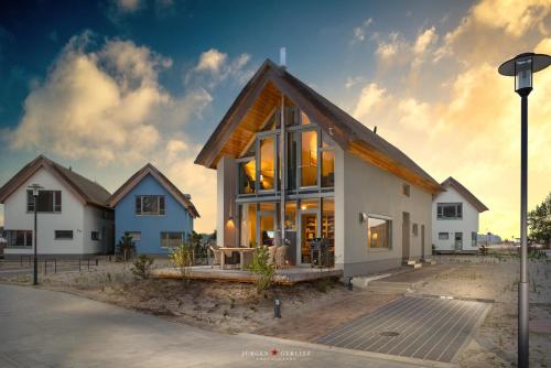 Фотография гостевого дома Ostsee - Reetdachhaus Nr 11 "NEWPORT" im Strand Resort