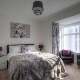 Фотографии мини отеля
Dunelm House