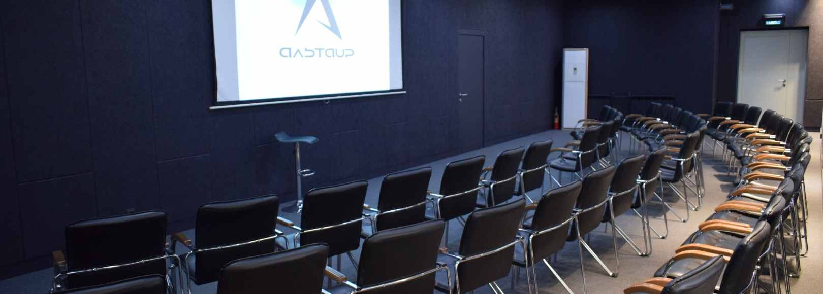 Фотография конференц-зала МБУ Центр молодежи Альтаир