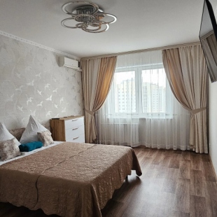 Фотография квартиры Квартира Трехкомнатные на Емлютина