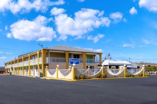 Фотография гостиницы Econo Lodge Waco North I-35