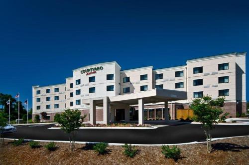 Фотография гостиницы Courtyard by Marriott Salisbury