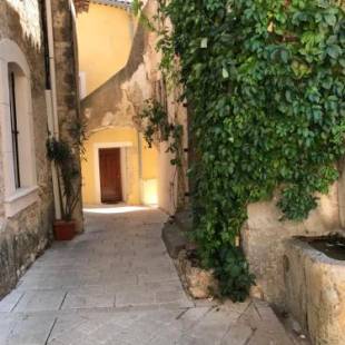 Фотографии гостевого дома
Les Arcades