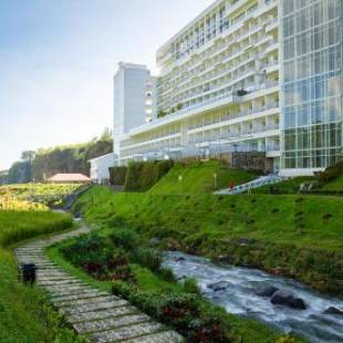 Фотография гостиницы Le Eminence Puncak Hotel Convention & Resort