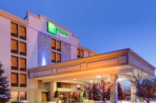 Фотография гостиницы Holiday Inn Express Flint-Campus Area, an IHG Hotel