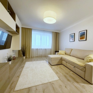 Фотография квартиры Апартаменты 4-комнатные HomeApart Сторожовская 8 (2)