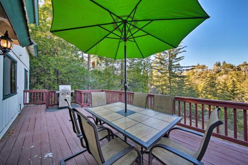 Фотография гостевого дома Beautiful Lake Arrowhead Home with 2 Decks and Views!
