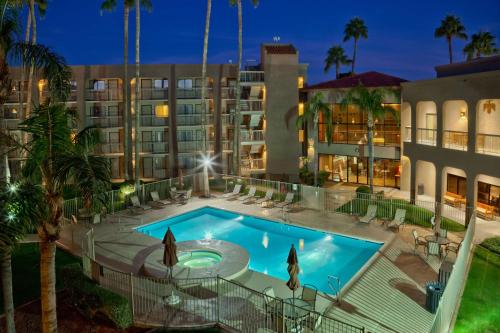 Фотографии гостиницы
Best Western Plus Scottsdale Thunderbird Suites