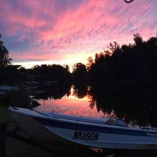 Фотографии гостевого дома
77 Lake Entrance Rd - Waterfront Wonder