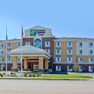 Фотографии гостиницы 
            Holiday Inn Express & Suites - Williston, an IHG Hotel