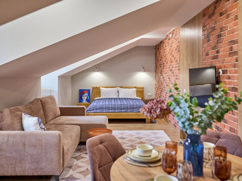 Фотография квартиры Квартира ЕвроУют Яркая студия в самом центре