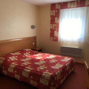 Фотография гостиницы Hôtel La Colombiere Cantal