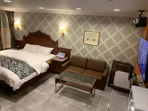 Фотография мини отеля HOTEL Birthday 楠店