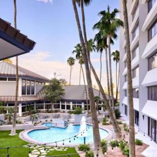 Фотографии гостиницы 
            Delta Hotels by Marriott Phoenix Mesa