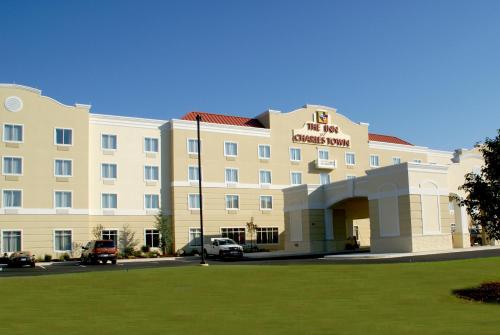 Фотография гостиницы The Inn at Charles Town / Hollywood Casino