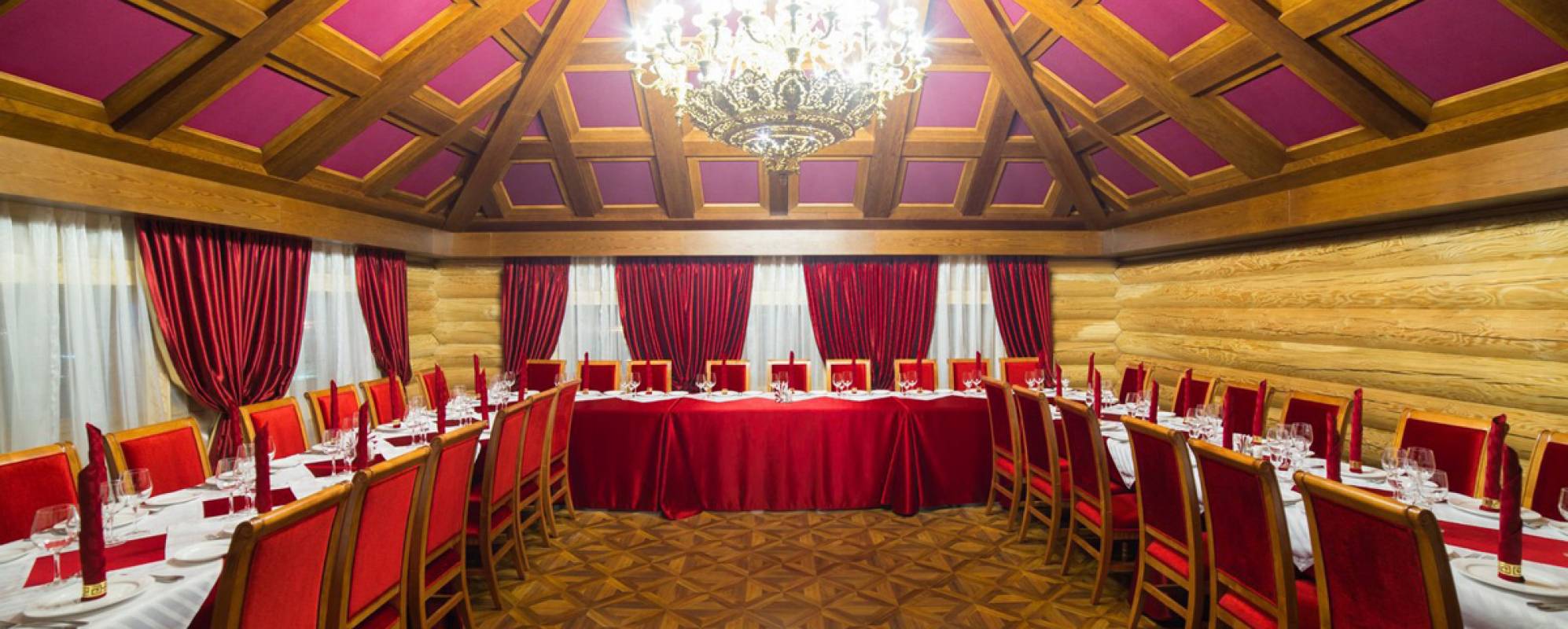 Фотографии конференц-зала Бордовый зал