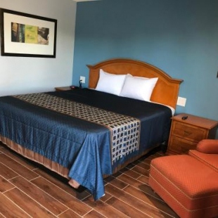 Фотография мотеля Driftwood Motel