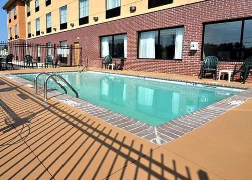 Фотография гостиницы Comfort Inn & Suites Atoka-Millington