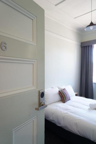 Фотография гостиницы Rosehill Hotel