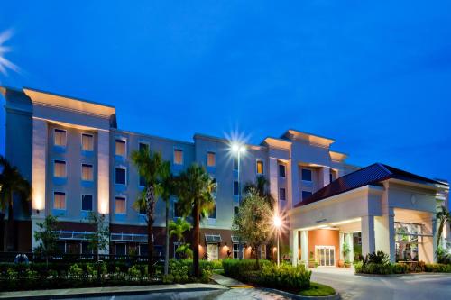 Фотография гостиницы Hampton Inn & Suites Stuart-North