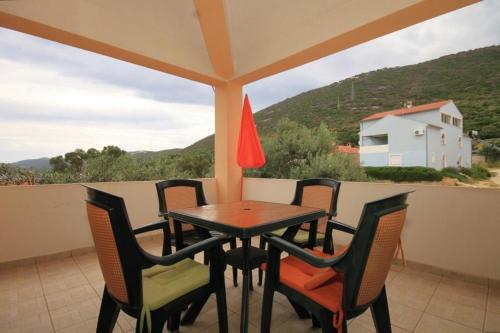 Фотография гостевого дома Apartments with a parking space Sveti Jakov, Losinj - 8011