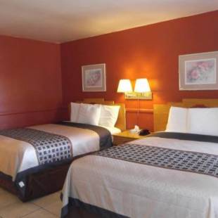 Фотографии мотеля
White House Inn