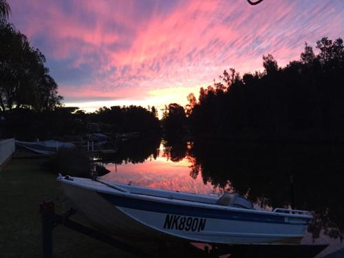 Фотография гостевого дома 77 Lake Entrance Rd - Waterfront Wonder