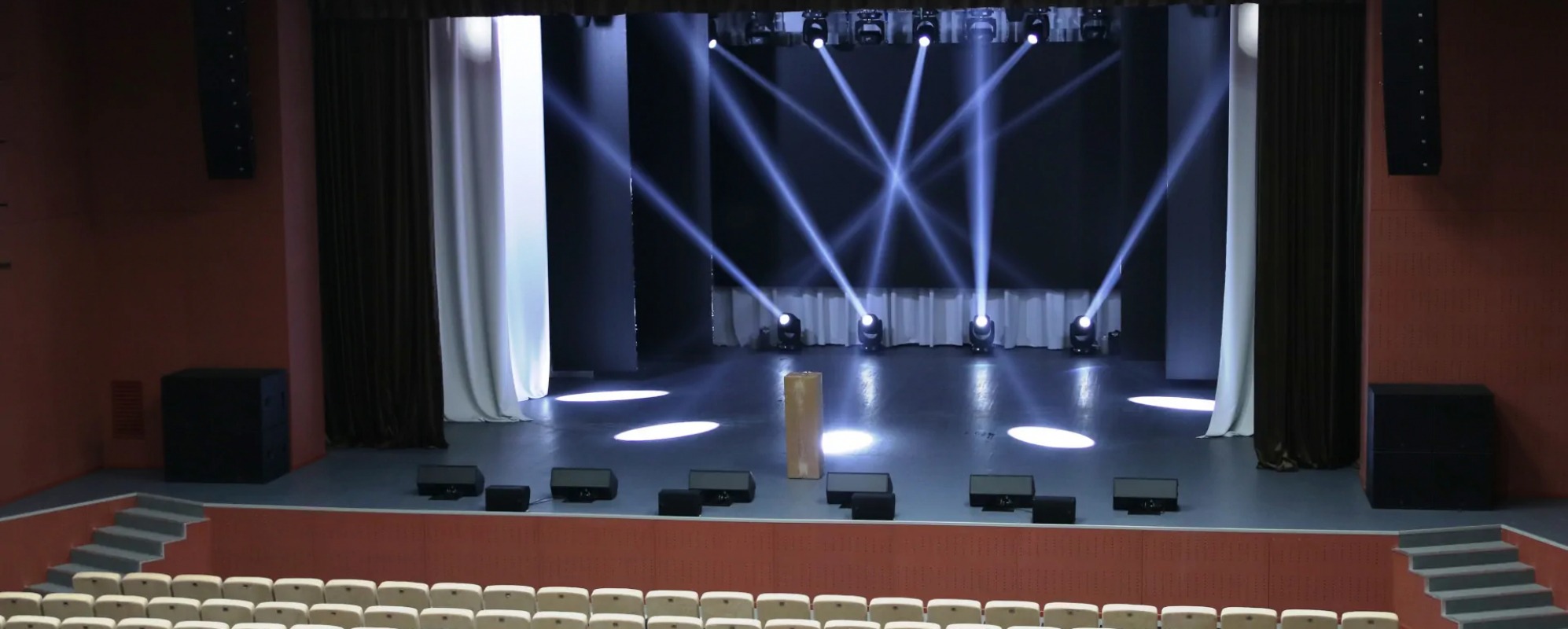 Фотографии концертного зала Большой зал Центра культурного развития Дом офицеров