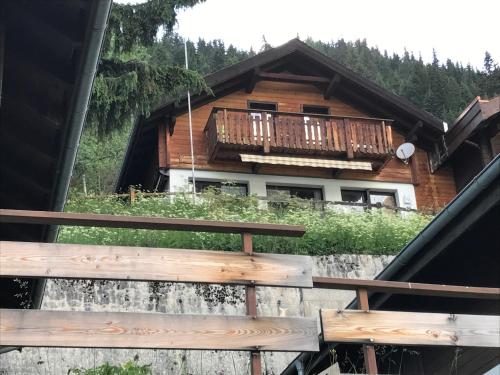 Фотография гостевого дома Tschuggen 75