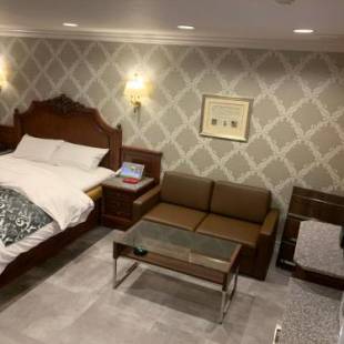 Фотографии мини отеля
HOTEL Birthday 楠店