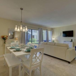 Фотография гостевого дома Bay Oaks Ground Floor