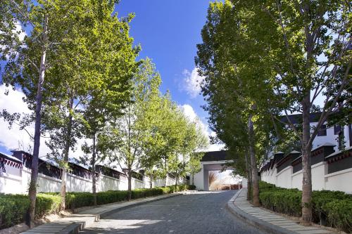 Фотография гостиницы The St. Regis Lhasa Resort